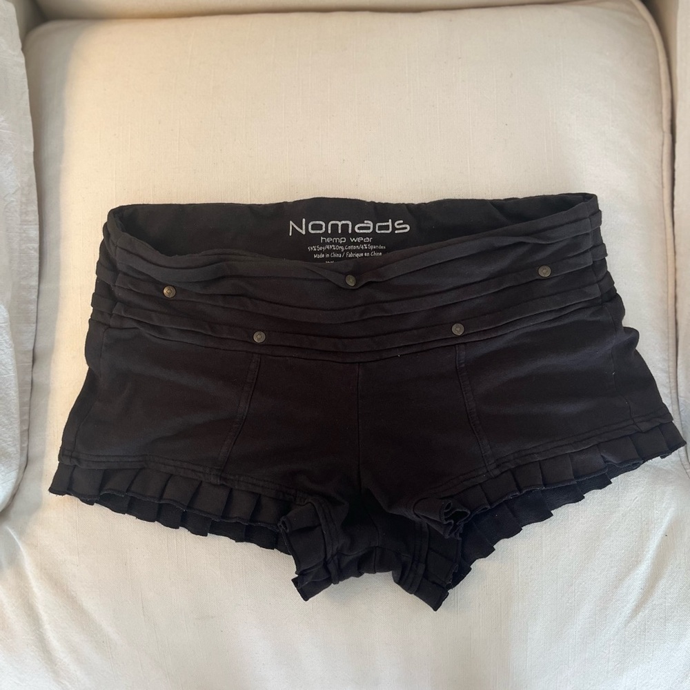 Nomads hemp wear ruffle shorts